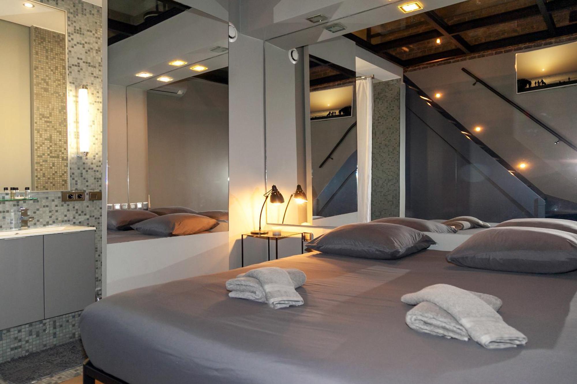Loft Atypique Avec Terrasse, Calme Et Cosy Apartment Paris Exterior photo